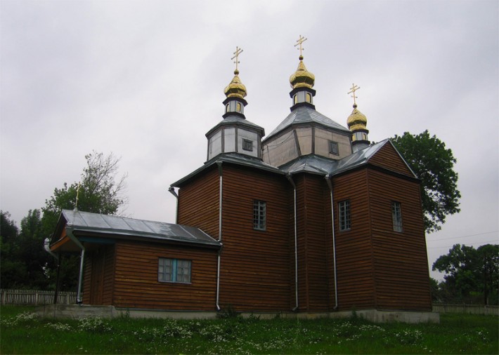 Достопримечательность с. Антоновка Киевской области - деревянная церковь