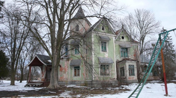 Дом барона фон Мекка, в котором гостил Чайковский, - достопримечательность Копылова