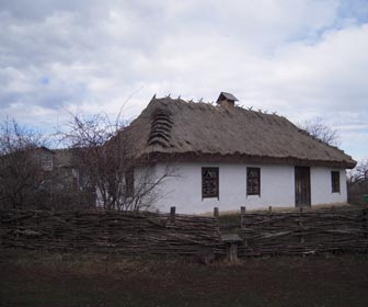 Музей-усадьба И. Козловского в Марьяновке