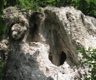 Пещера отшельника с. Летяче Залещицкого района