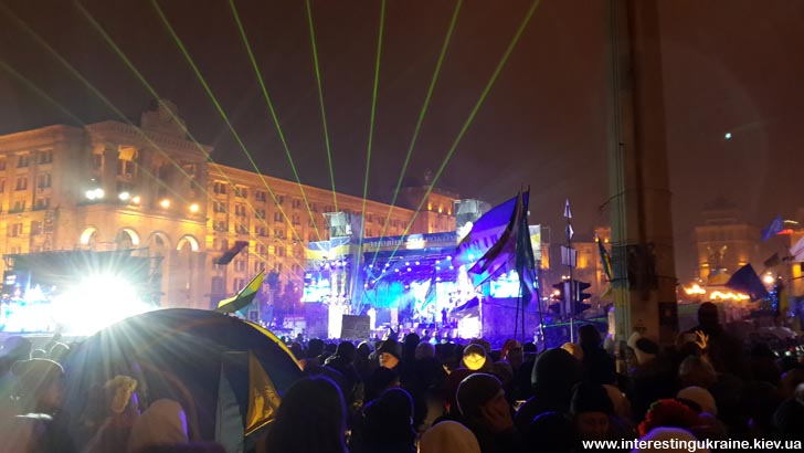 Новый Год - 2014  на Майдане Независимости в Киеве