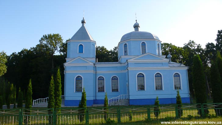 Церковь - достопримечательность Антоновки Ровенской области