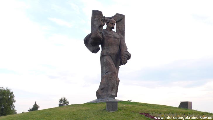 Памятник Т. Г. Шевченко  - достопримечательность Ковеля