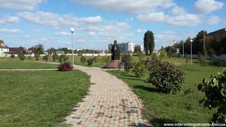 Памятник жертвам аварии на ЧАЭС в Кнышовом парке