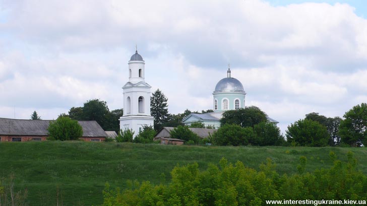 Церковь Рождества Бо­городицы - достопримечательность Кодни