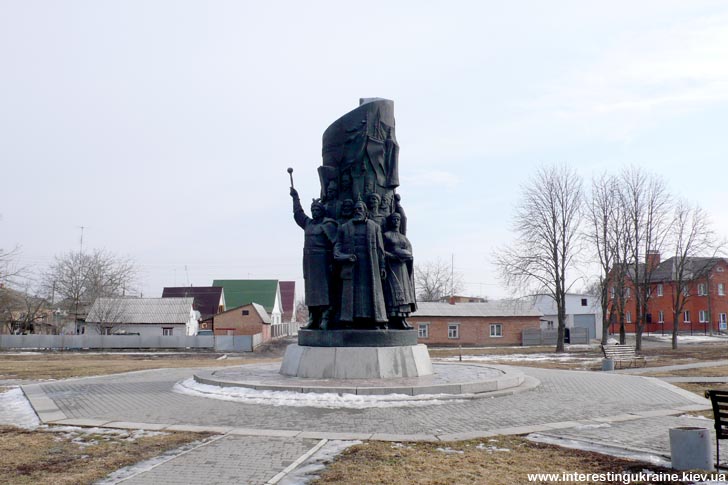 Памятник воссоединению Украины с Россией